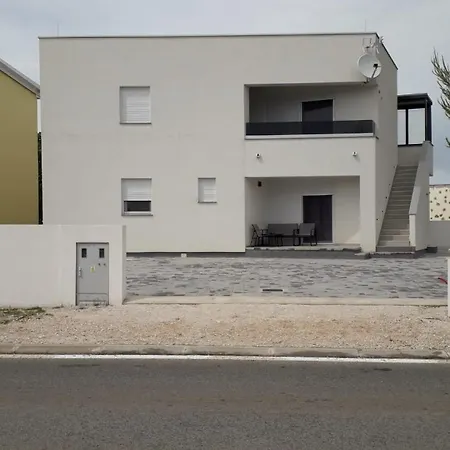 B&l Apartment